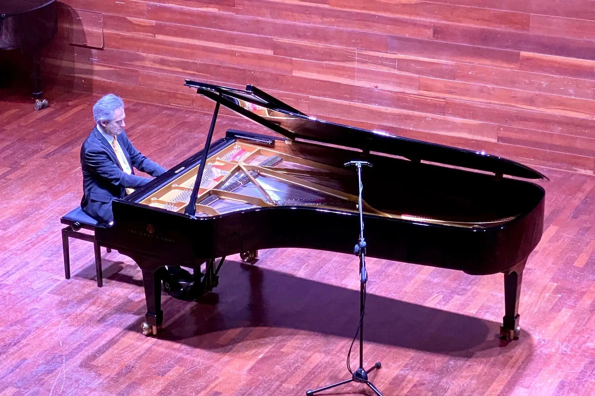 Il pianista Manchado nel concerto al conservatorio (foto concessa)