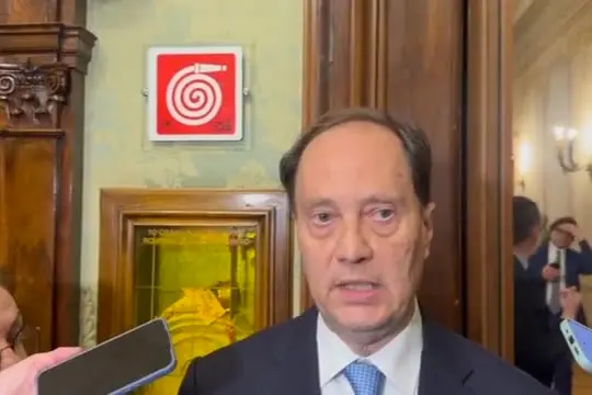 Ciriani: "Violenze Torino troppo gravi, comunicazione irrinunciabile"