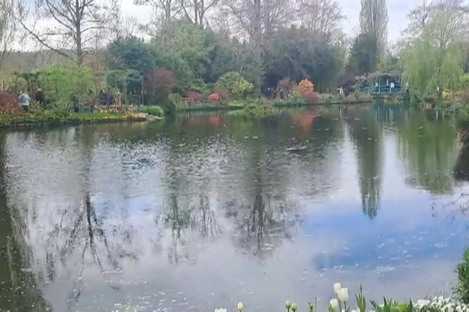 A Giverny per scoprire il mondo di Claude Monet a cento anni dalla morte