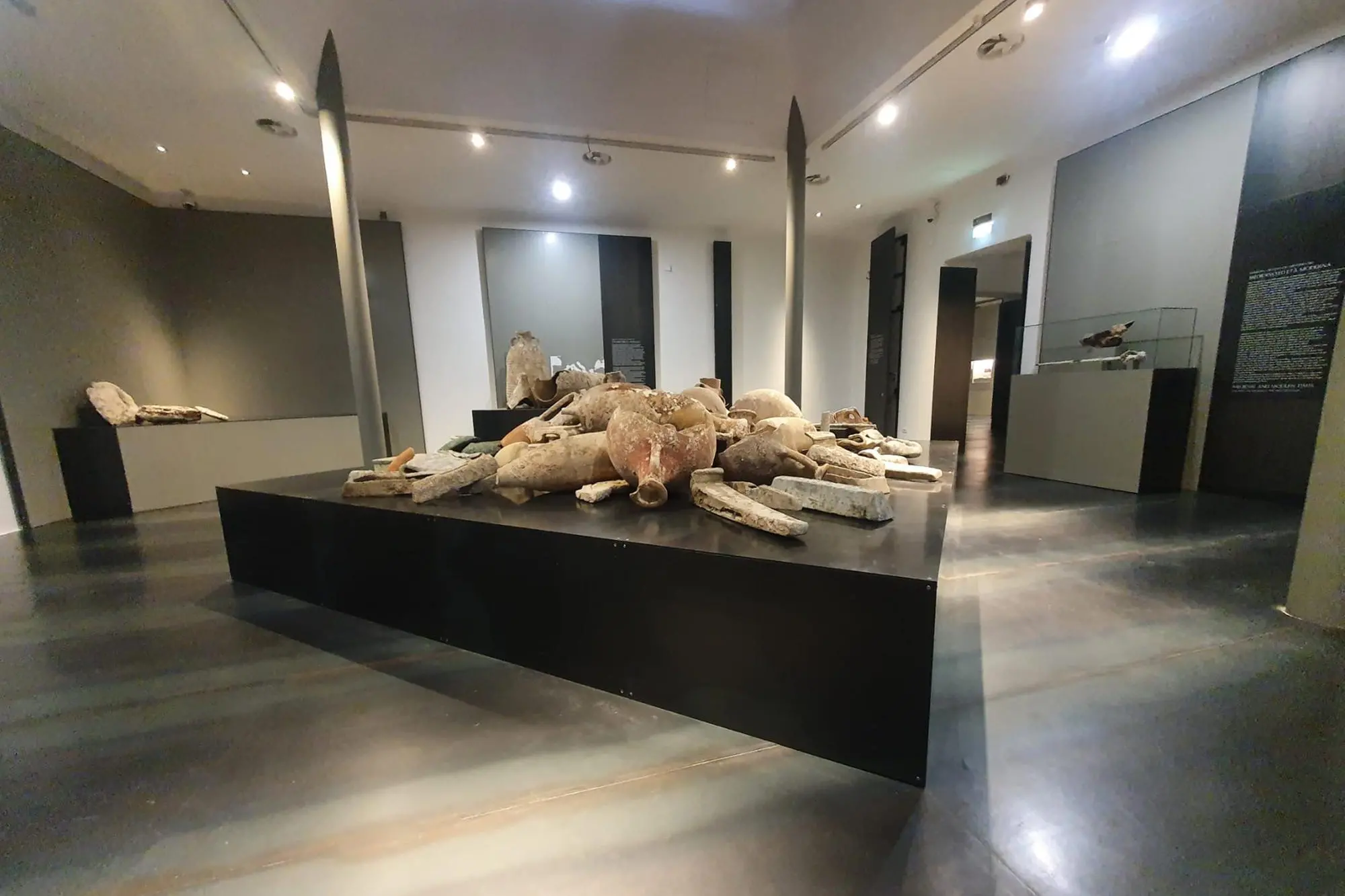 Alcuni reperti esposti al Museo Sanna