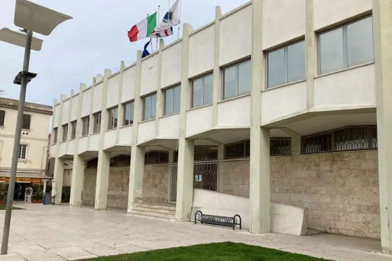 Municipio di Porto Torres (foto Pala)