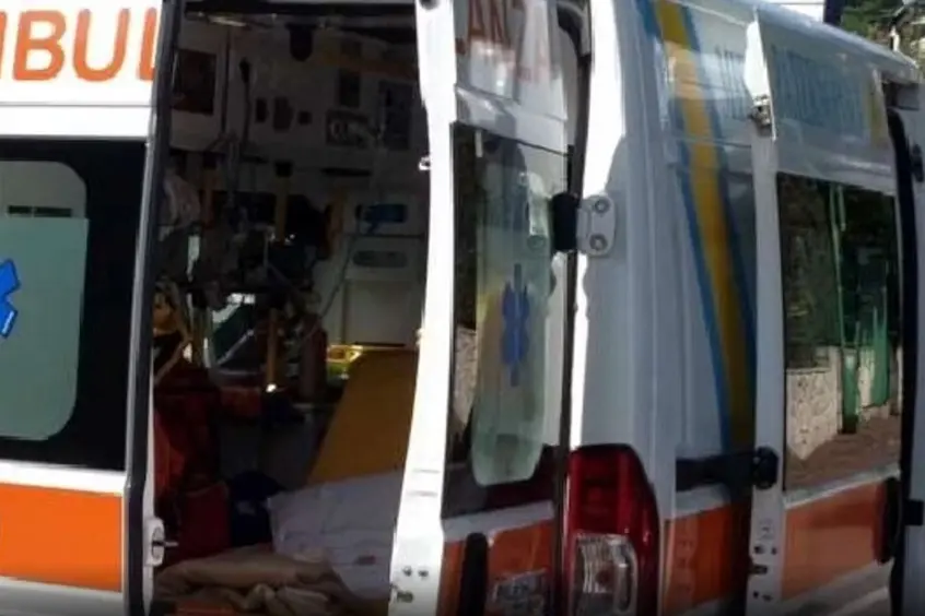 Il piccolo è stato ricoverato in ospedale