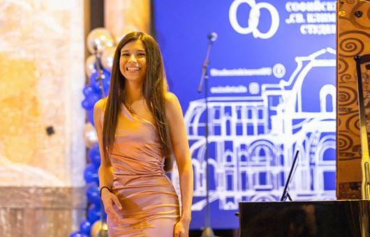 A Porto Torres il recital pianistico di Aleksandra Simeonova