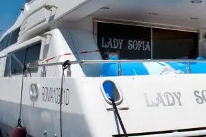 Il lady Sofia, la barca con la stessa targa del Teide
