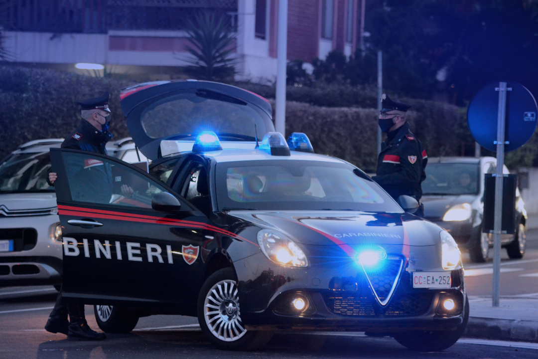 Cagliari, investe studentessa sulle strisce e scappa: 35enne denunciato