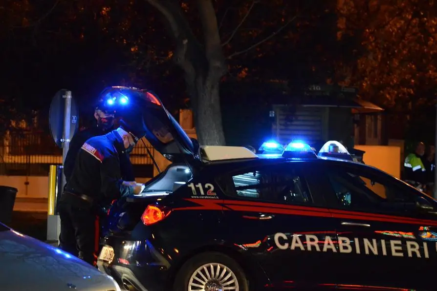 (foto carabinieri)