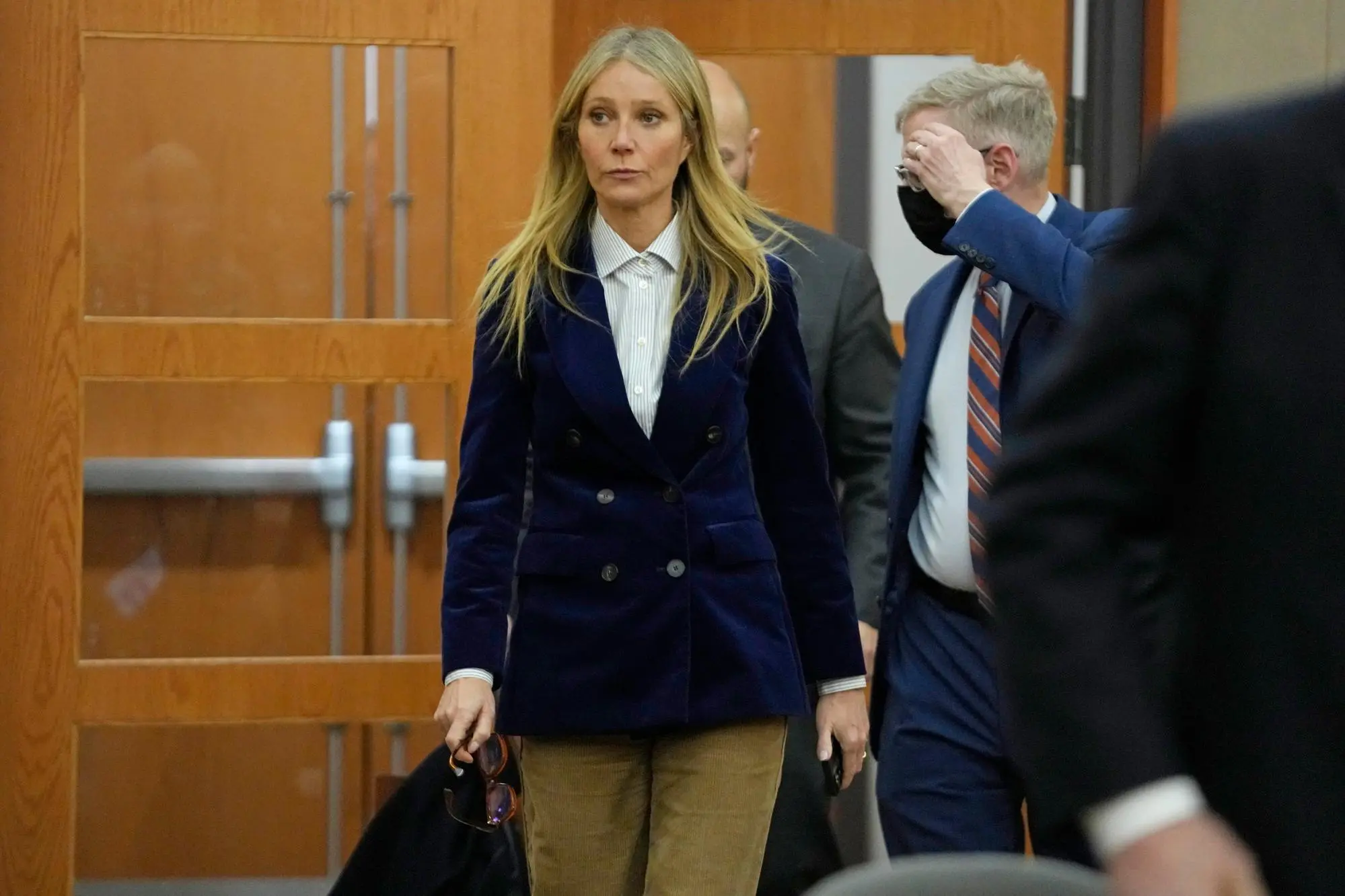 epa10551495 Gwyneth Paltrow walks in to the courtroom before the reading of the verdict in the trial over her 2016 ski collision with 76-year-old Terry Sandersonon the final day of her eight-day trial in Park City, Utah, USA, 30 March 2023. Terry Sanderson was suing Gwyneth Paltrow for 300,000 USD, claiming she recklessly crashed into him while the two were skiing on a beginner run at Deer Valley Resort in Park City, Utah in 2016. The jury found Paltrow not liable. EPA/Rick Bowmer / POOL