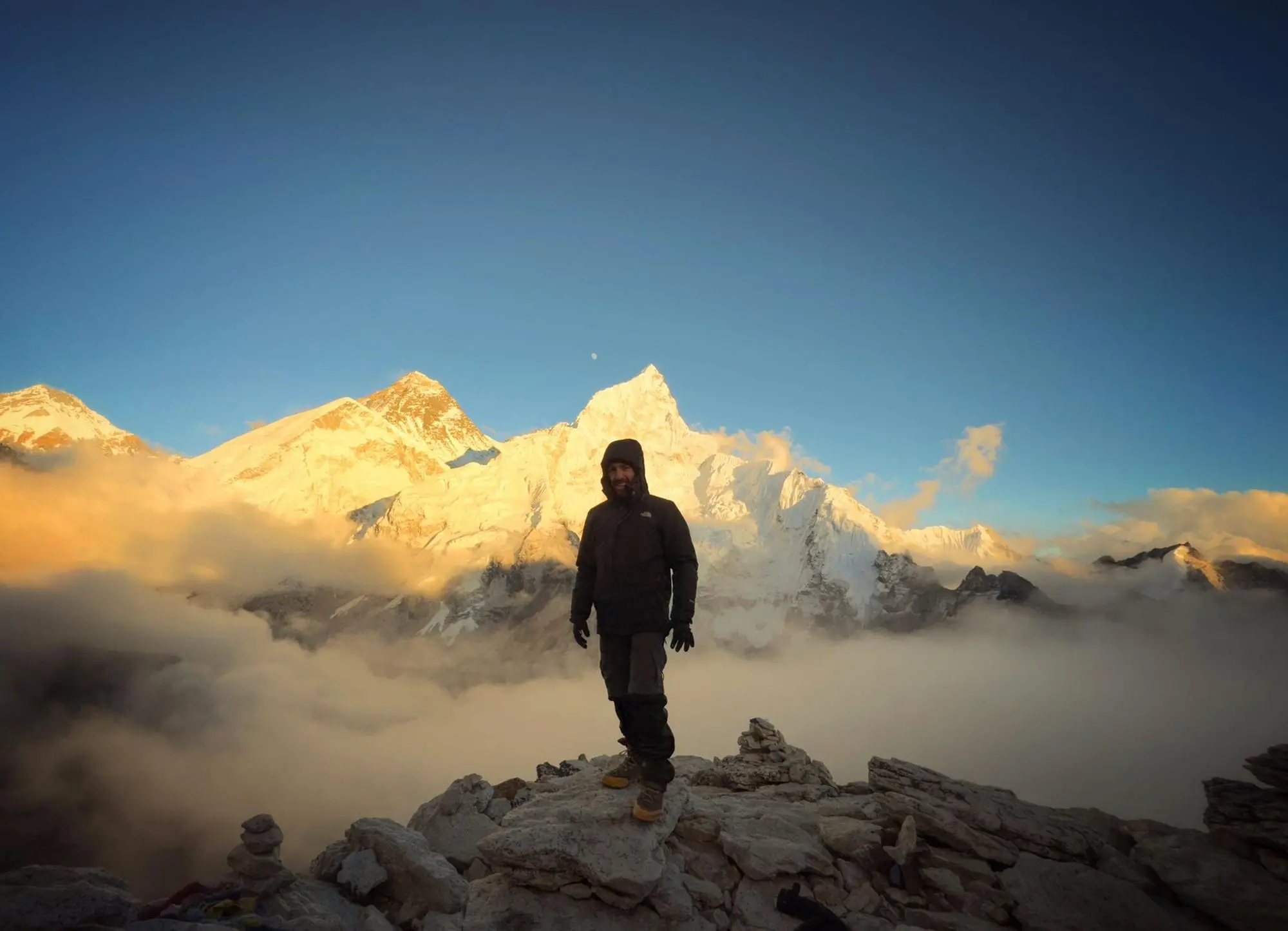 Tramonto su Everest e Nuptse visto da Kala Patthar (foto concessa)