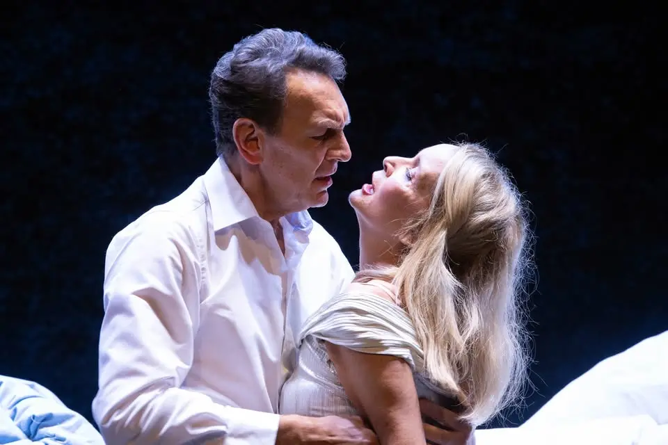 Un letto per due (foto Cedac Sardegna)