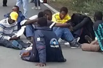 Un gruppo di migranti (archivio U. S.)