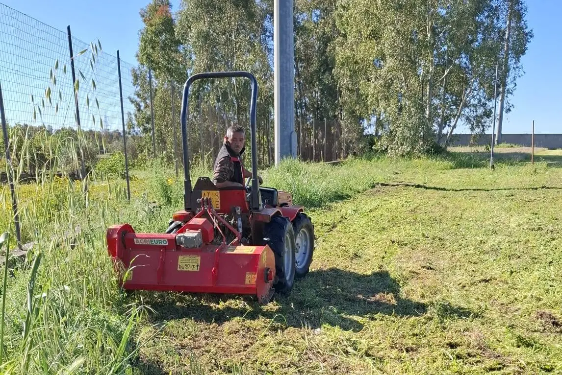 Pulizie e sfalcio dell'erba negli impianti sportivi