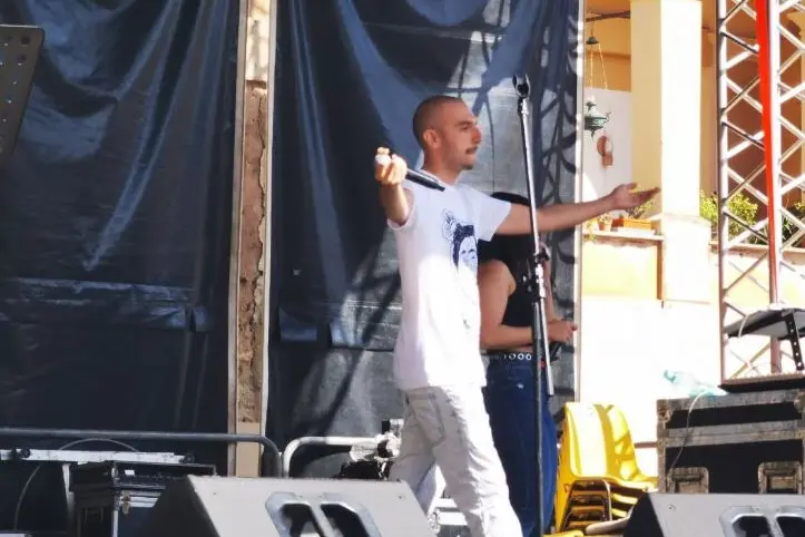 Angelo Pauz sul palco ad Alghero (foto concessa)