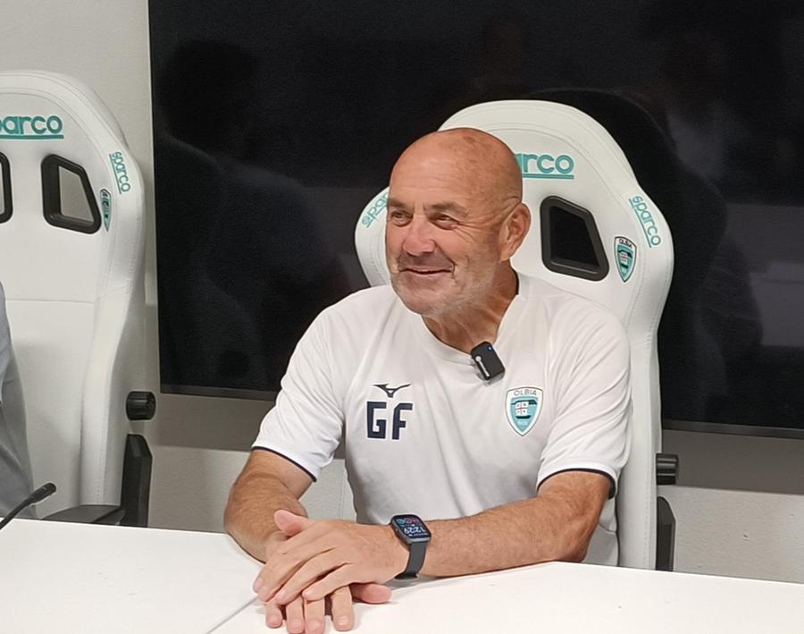 Favarin shock dopo lo 0-0 dell'Olbia a Cassino: «Le parole le porta via il vento, ora servono i fatti. Speriamo di arrivare a domani sera»