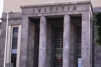 Il palazzo di giustizia di Cagliari