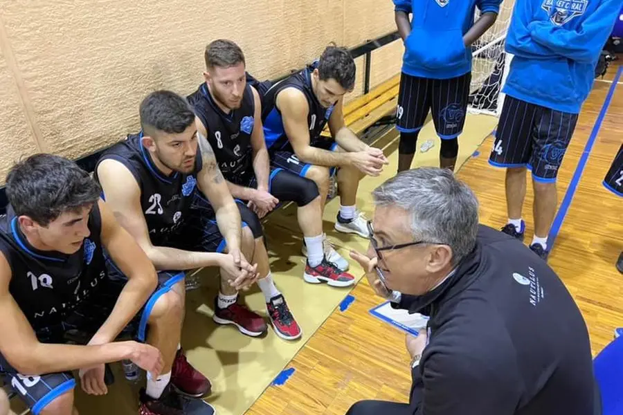 Un time out della Coral Alghero nel corso della partita vinta contro Elmas (foto concessa dalla Coral Alghero)