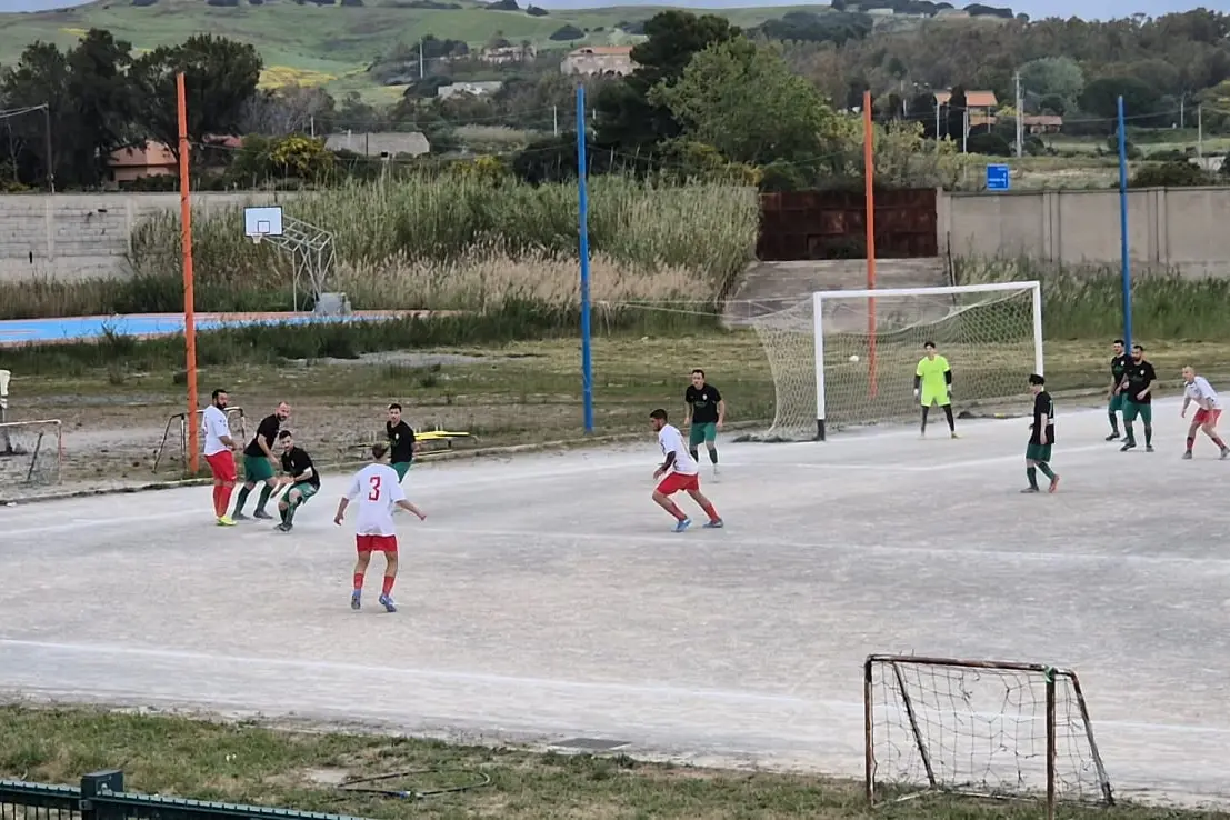 Una gara del Cortoghiana al comunale (foto Scano)