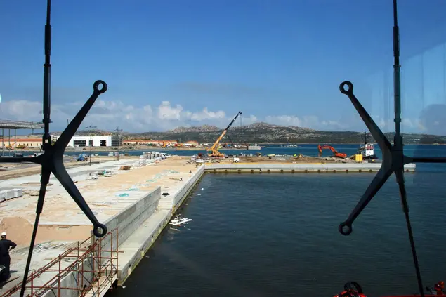 I lavori nella zona dell'ex arsenale (Foto Satta)