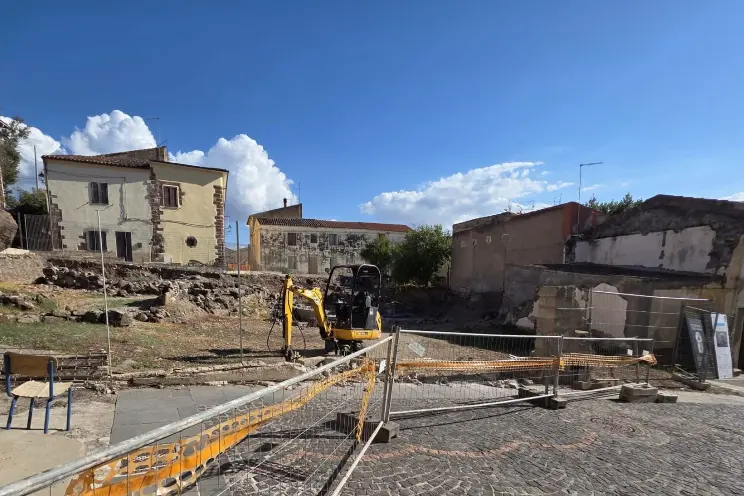 L'intervento nel sito archeologico di Perfugas (foto concessa)
