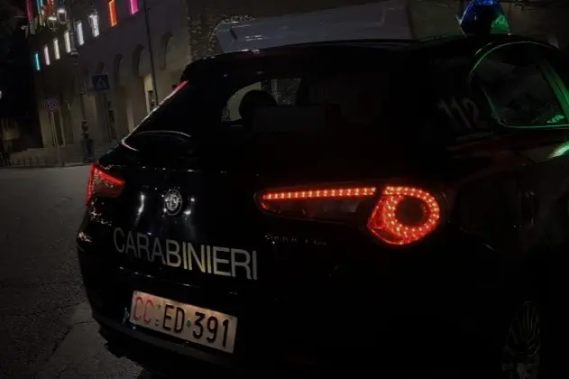 Un'auto dei carabinieri
