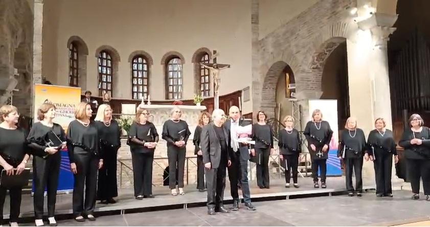 La corale Cittadini di Cortoghiana sul palco in Romagna
