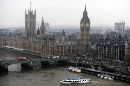 La sede del parlamento britannico (foto Ansa/Epa)