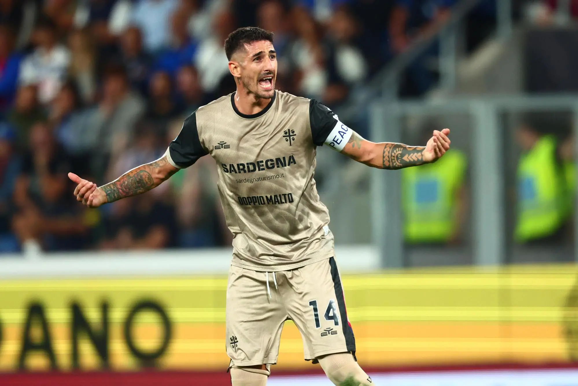 Atalanta-Cagliari, capitan Deiola: «Rappresentiamo un popolo, a nostro modo siamo una Nazionale» Alessandro Deiola in Atalanta-Cagliari (foto Ansa)