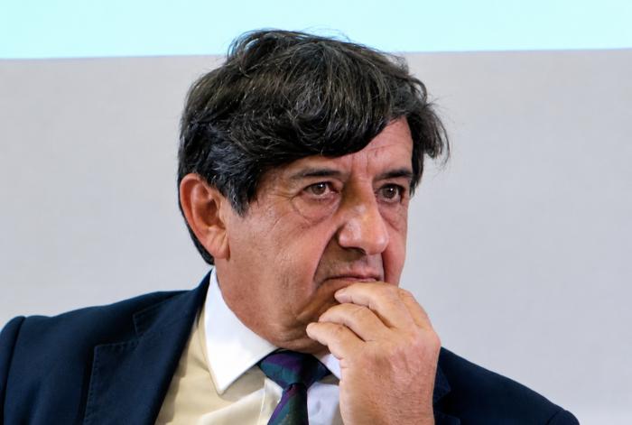 Mercoledì Gianni Oliva a Cagliari per il Premio Em