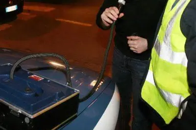 La Polizia stradale fa eseguire l'alcoltest (Archivio)