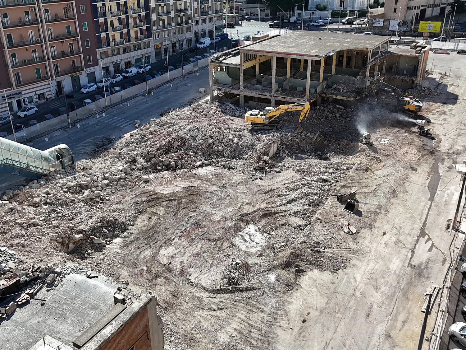 San Benedetto Markt verzögert sich: „Aufgrund externer Faktoren hoffen wir, im Jahr 2028 eröffnen zu können.“ Cagliari 15 settembre 2026 - stato dei lavori al mercato di San Benedetto - Stefano Anedda Endrich