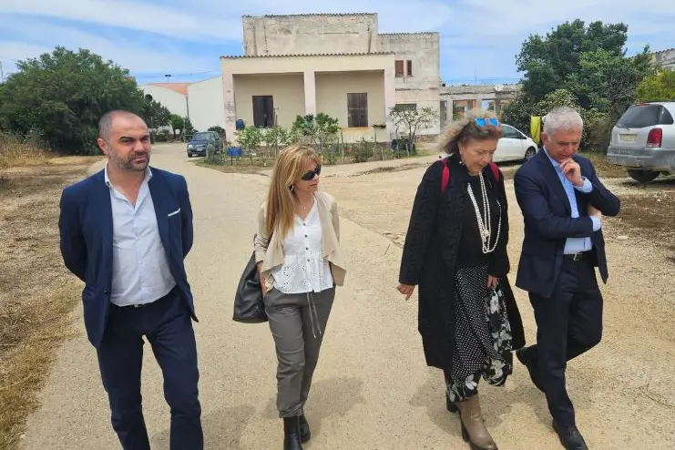 La visita dell'assessore Salaris a Stintino (foto Pala)