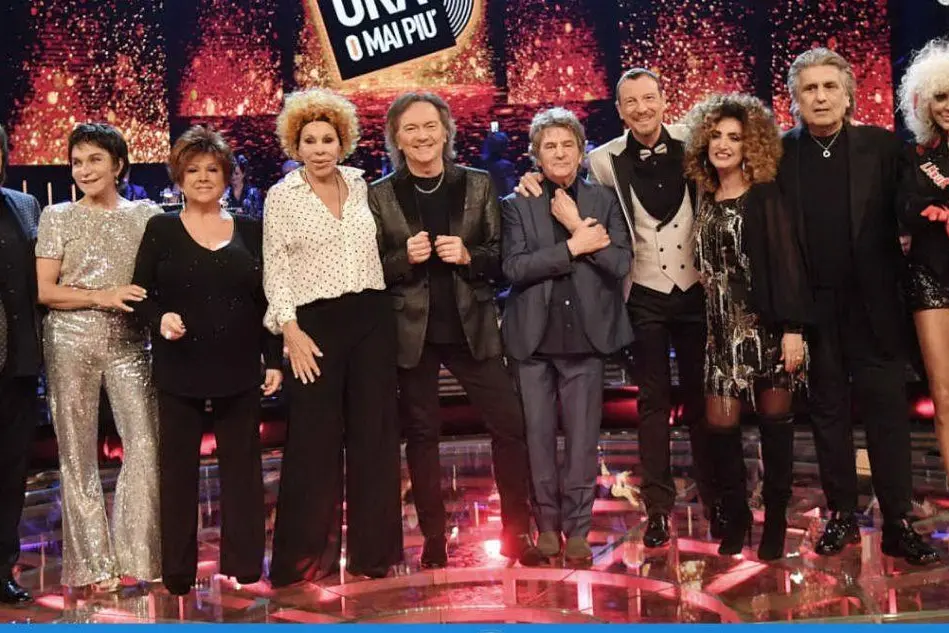 Donatella Rettore (a destra) con altre vecchie glorie a "Ora o mai più"