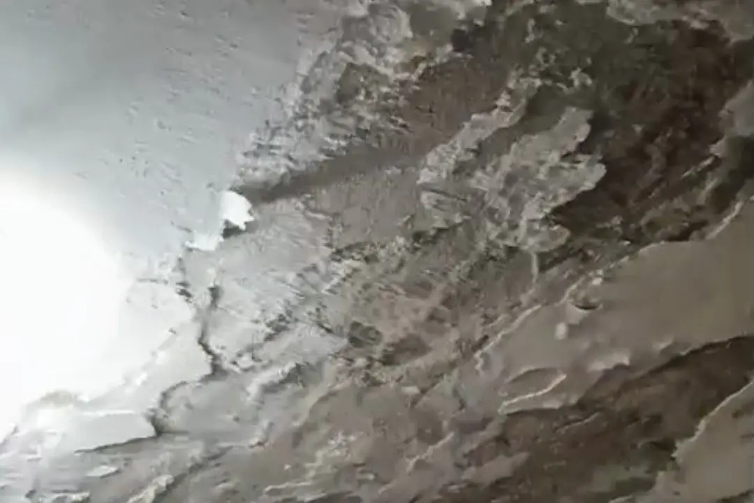 Infiltrazioni in un appartamento di via Amundsen