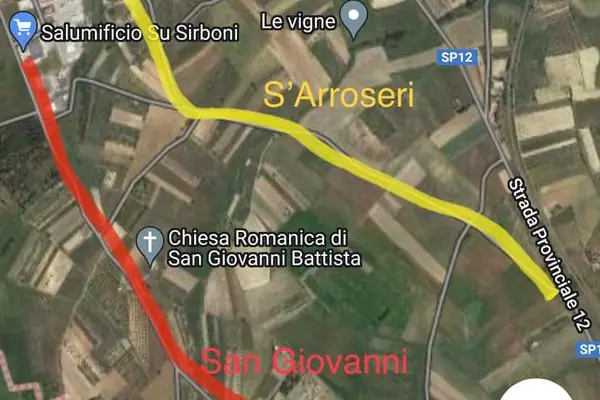 Il tracciato delle due strade (quello in rosso è la via San Giovanni; quello in giallo la strada di S'Arroseri)