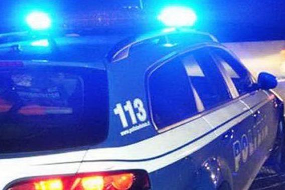 Baja Sardinia, ubriaca alla guida tenta di corrompere un poliziotto: denunciata
