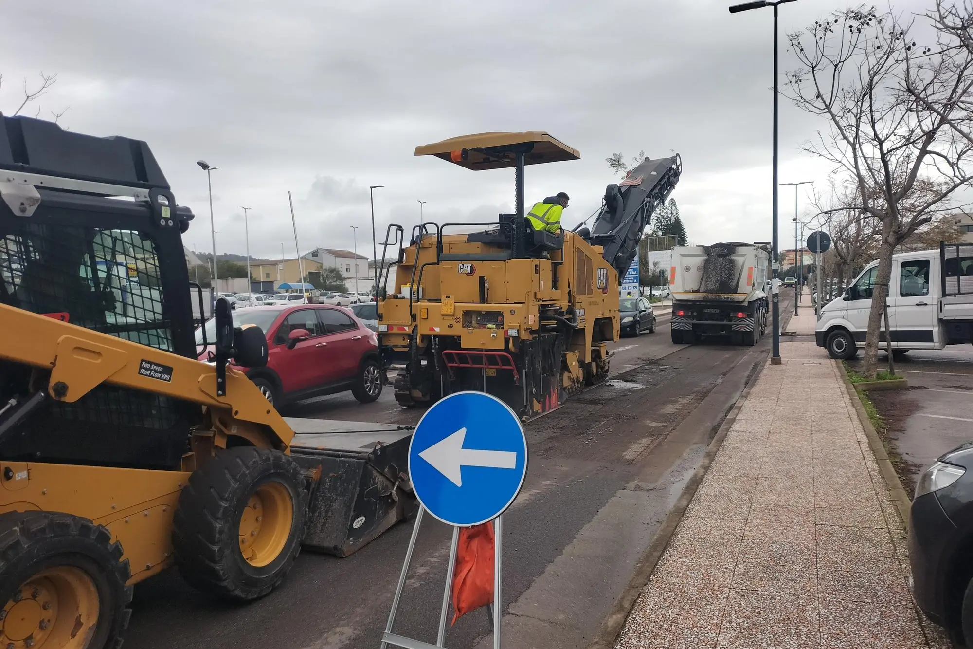 I lavori in via Roma. (foto scano)