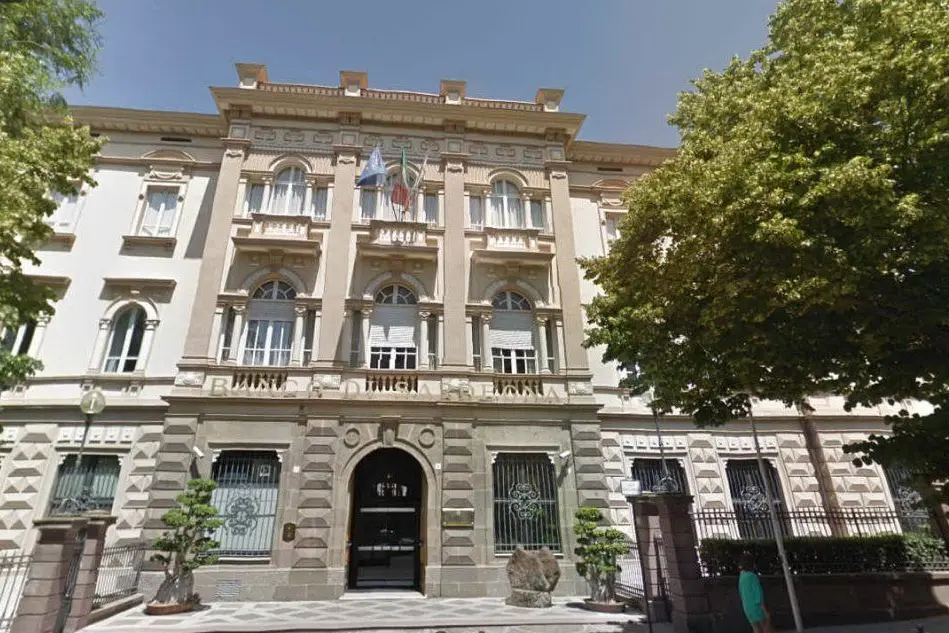 La sede del Banco di Sardegna a Sassari (foto Google Maps)