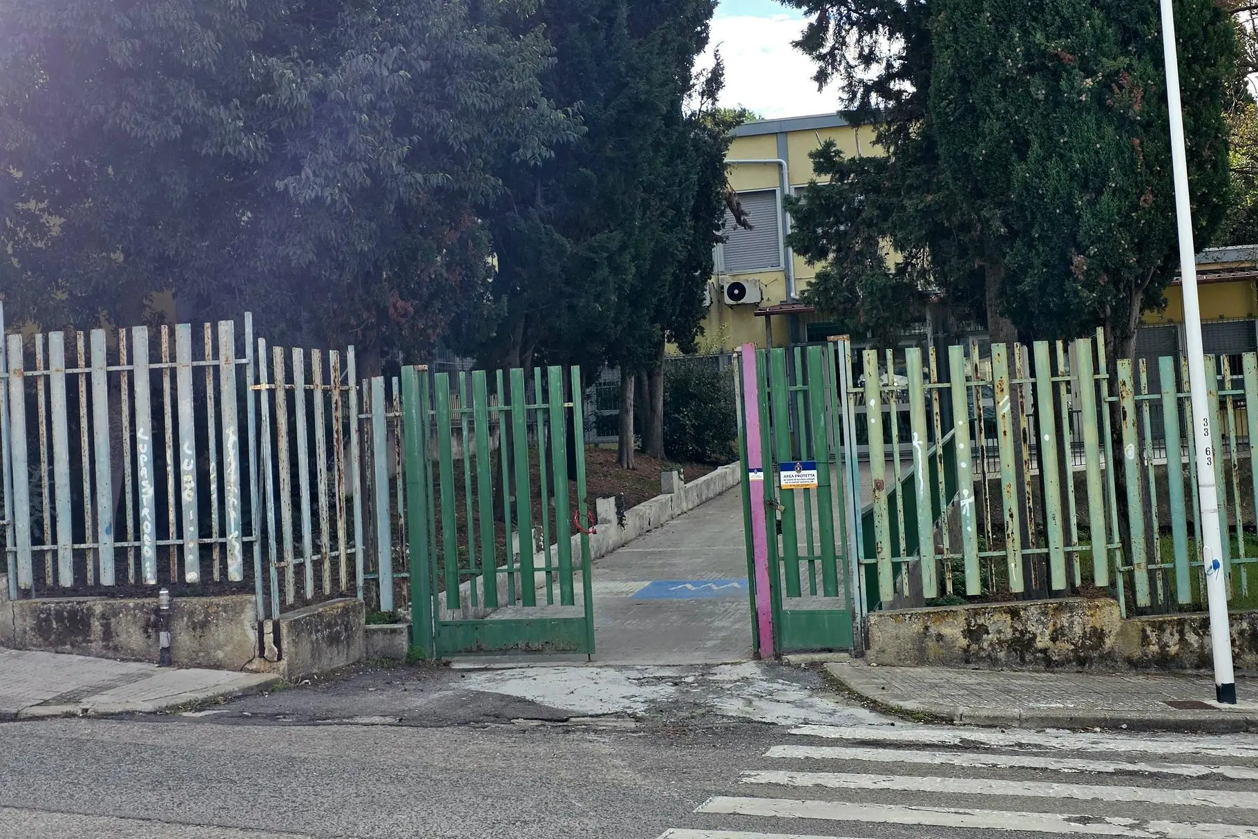 Ingresso scuola via Ogliastra