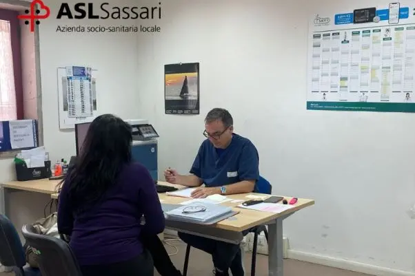 Una visita medica al Poliambulatorio Asl Porto Torres (foto concessa)