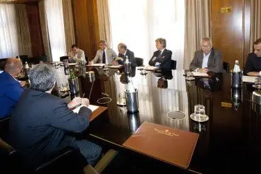 Il vertice fra Cappellacci e i parlamentari sardi a Villa Devoto. Foto Fabio Marras
