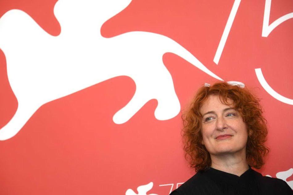 ''Vergogna, pu..., fai schifo!'': insultata la regista in gara a Venezia