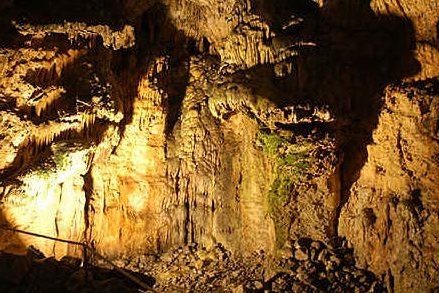 Le grotte Is Janas (foto da @sardegnaturismo)