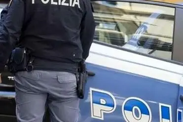 Polizia (foto Ansa)