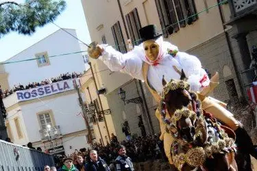 Un discesa di un cavaliere (foto Alessandra Chergia)