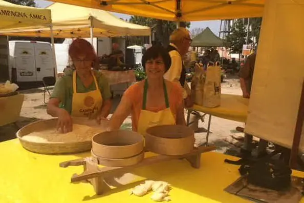 Il laboratorio del pane della societa agricola Sa Moddixina di Genuri