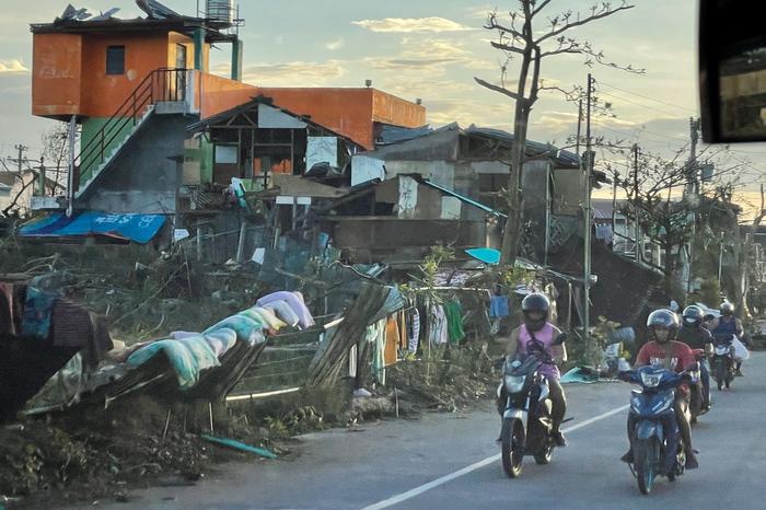 Il tifone Rai lascia dietro di sé decine di morti