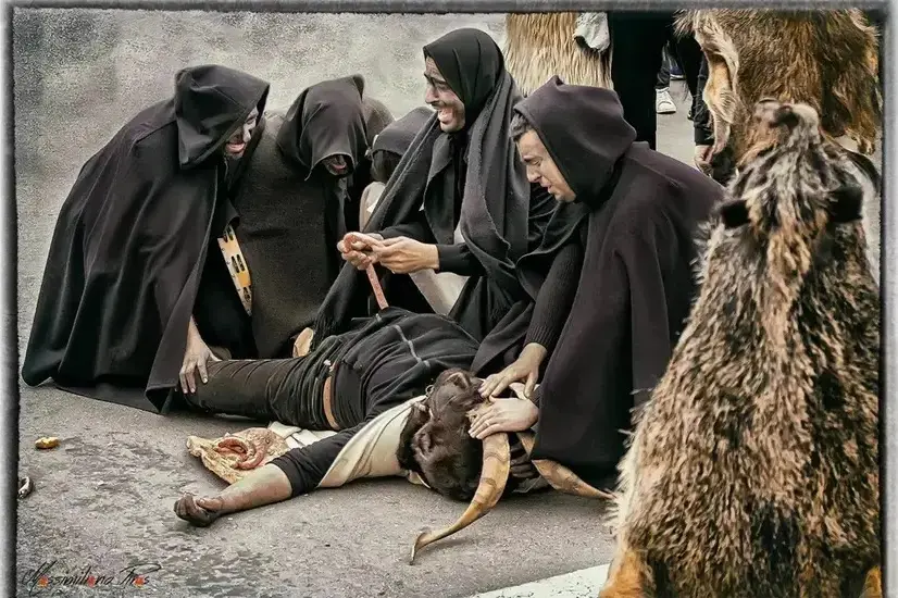 Le maschere dell'associazione Martis de agoa