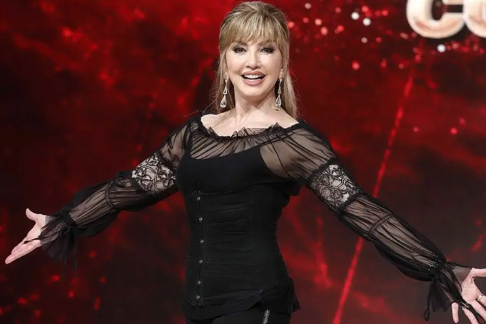 Milly Carlucci alla conduzione di \"Ballando con le stelle\" (Ansa)