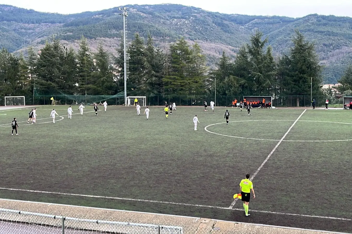 Un'azione del match tra Tonara e Guspini (foto archivio)