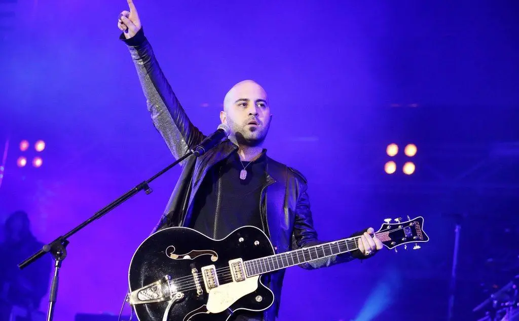 #AccaddeOggi: 24 gennaio 1979, nasce Giuliano Sangiorgi, frontman dei Negramaro