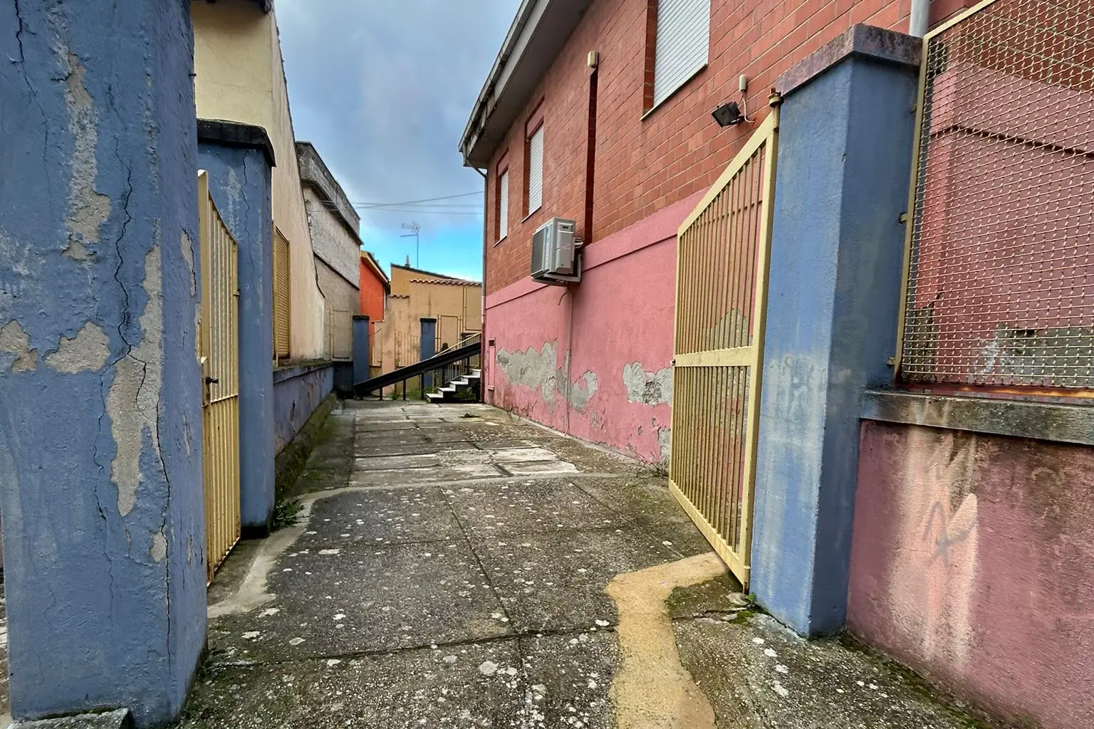 L'ingresso dell'ambulatorio (Foto Melis)